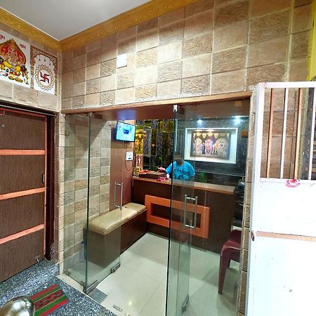 Goroomgo Sahoo Palace Puri - Prime Location Near Sea Beach - Excellent Service With Parking Facilities Buitenkant foto