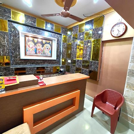 Goroomgo Sahoo Palace Puri - Prime Location Near Sea Beach - Excellent Service With Parking Facilities Buitenkant foto