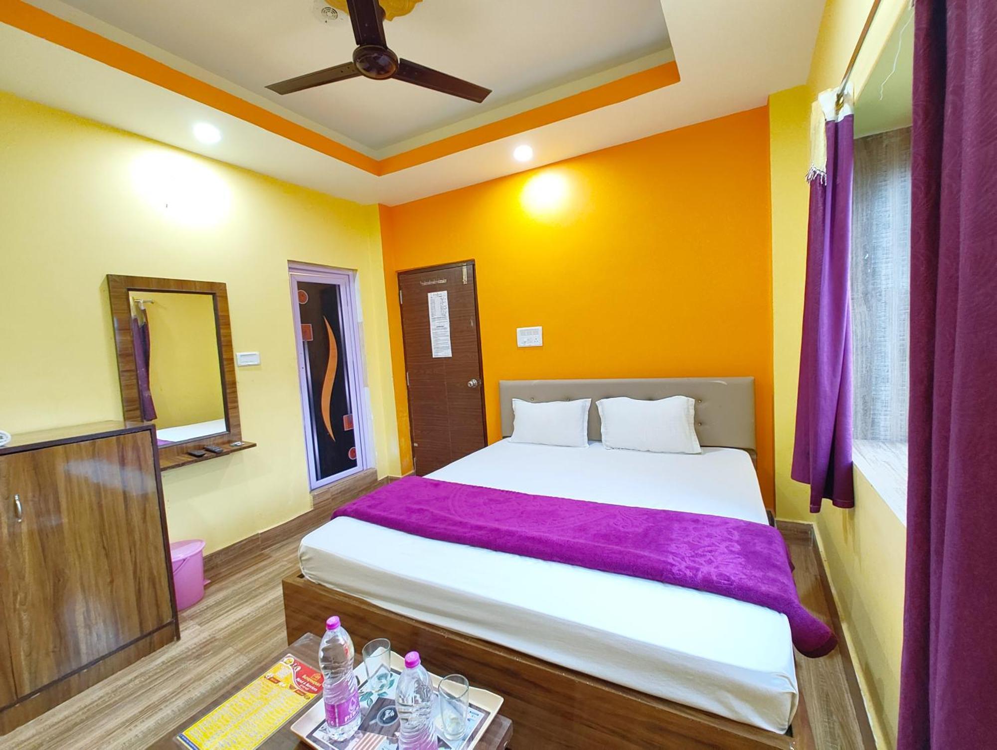 Goroomgo Sahoo Palace Puri - Prime Location Near Sea Beach - Excellent Service With Parking Facilities Buitenkant foto