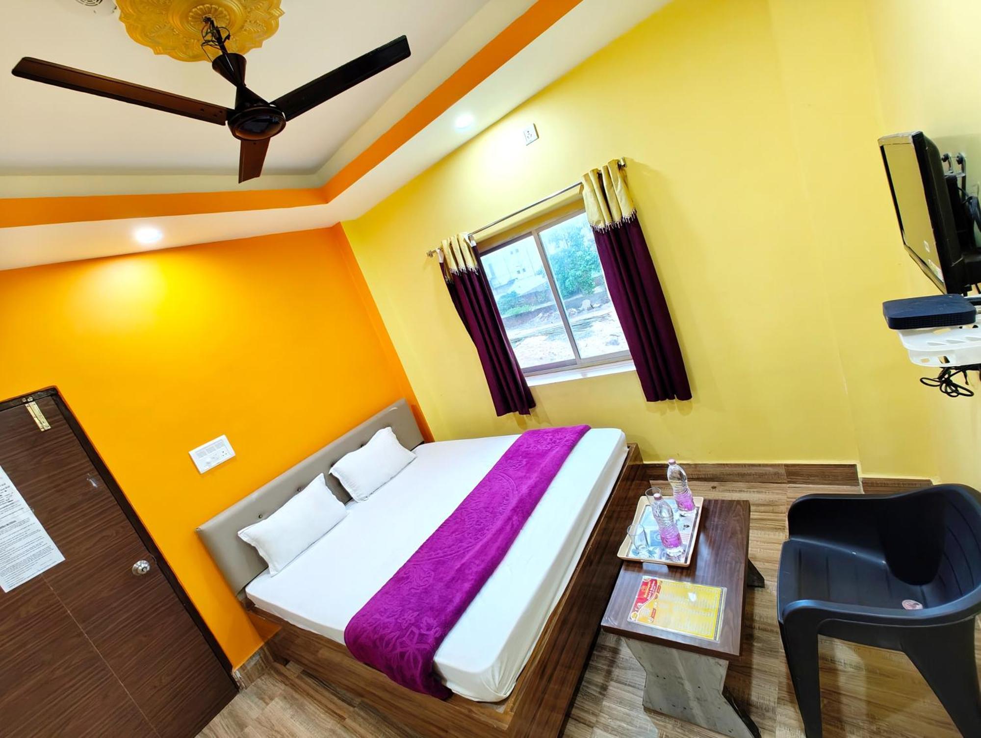 Goroomgo Sahoo Palace Puri - Prime Location Near Sea Beach - Excellent Service With Parking Facilities Buitenkant foto